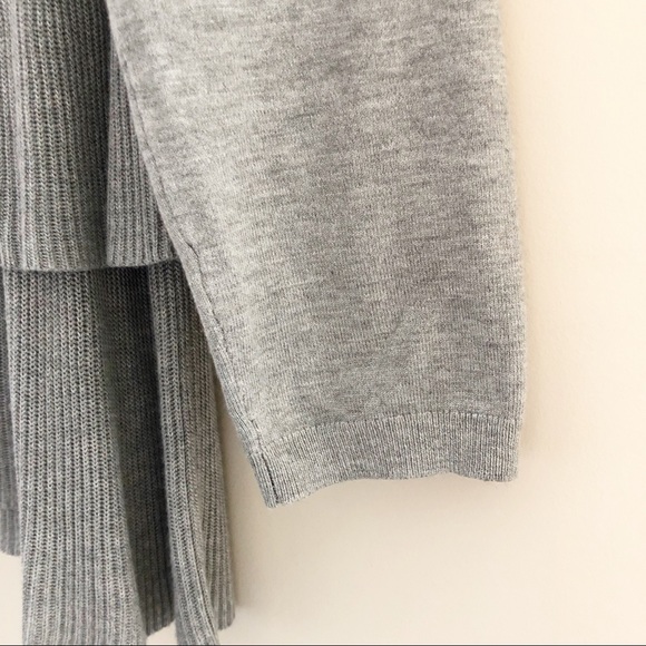 The Limited Mock Neck Ruffle Layer Hem Sweater {L} - Picture 4 of 8